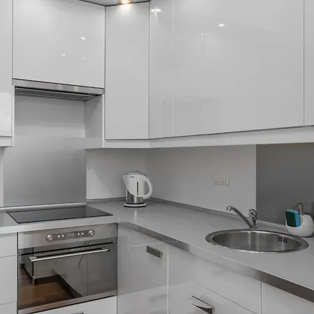 Grojecka 194 By Nyx Warsaw